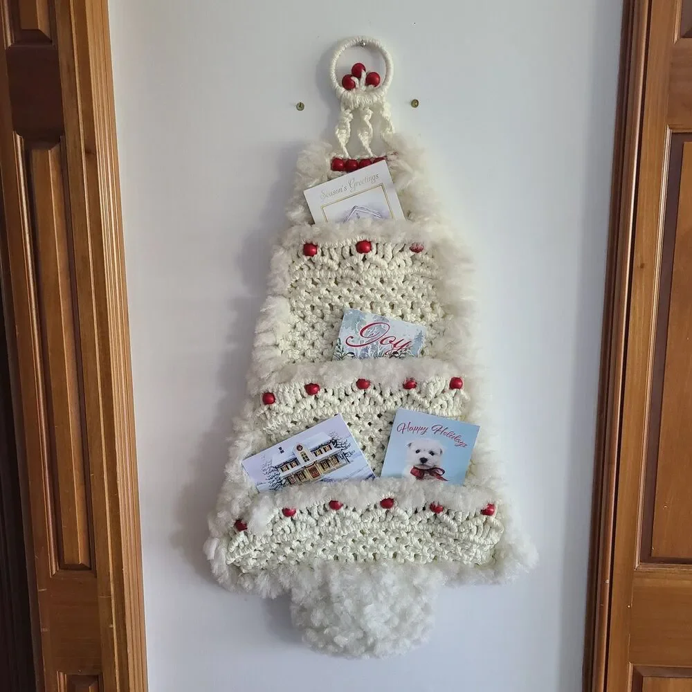 Macrame Merry Christmas Tree Greeting Card Holder Wall Hanging Vintage 1970s